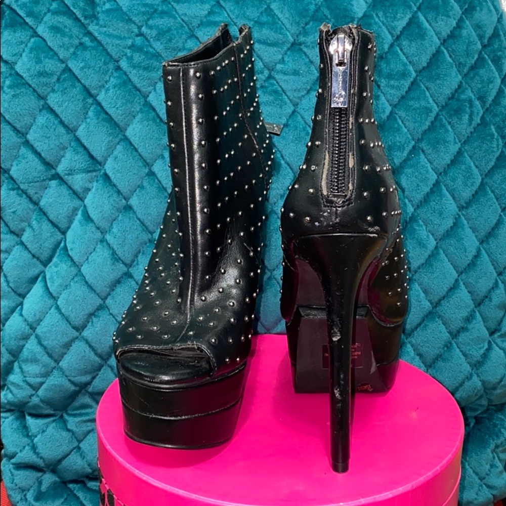 Jessica Simpson ankle booties